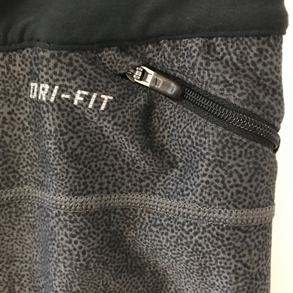 NIKE DRI FIT REFLECTIVE RUNNING CROPPED LEGGINGS - Picture 5 of 9